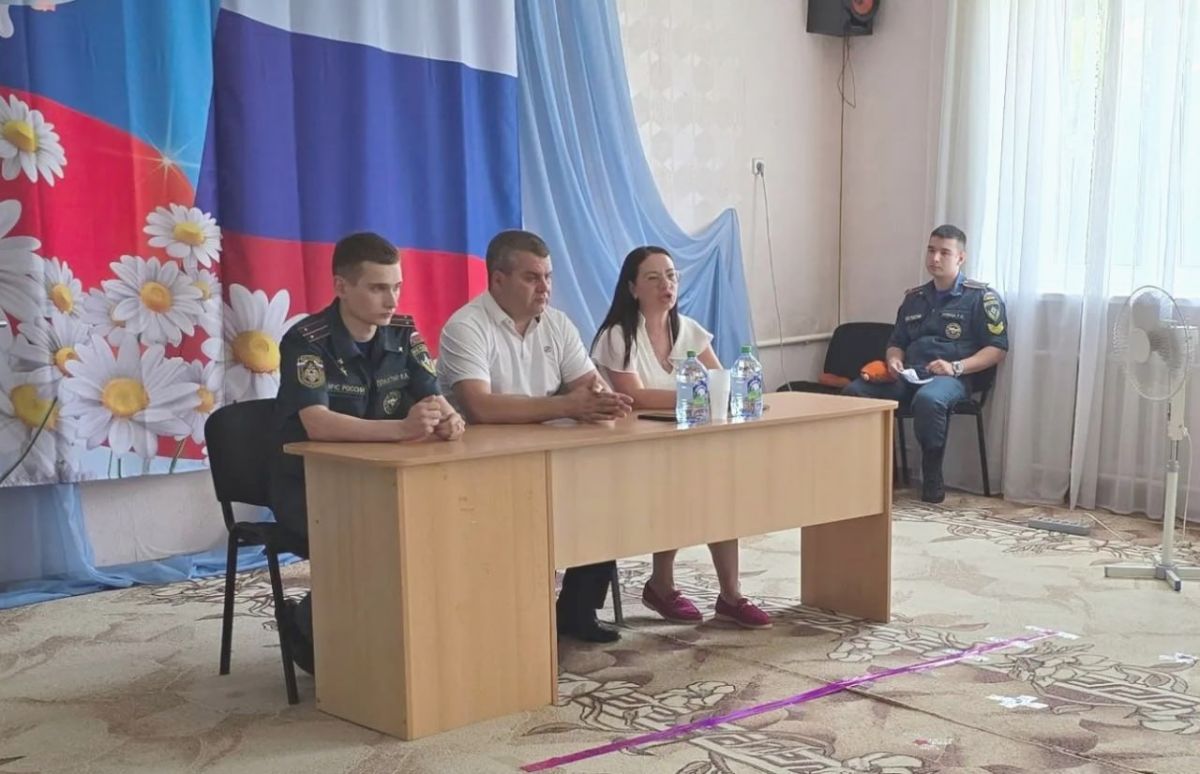 Юрий Атаманов: С руководителем Управы Ленинского внутригородского района Татьяной Темниковой провели встречу с трудовым коллективом детского дошкольного образовательного учреждения