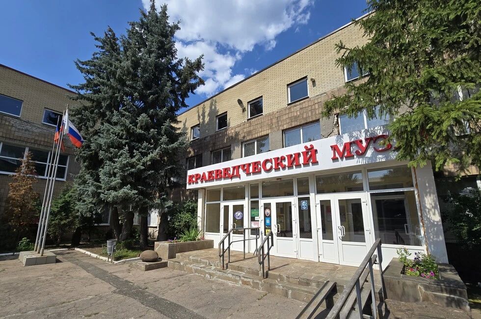 В Донецком республиканском краеведческом музее вставили 90 новых стекол