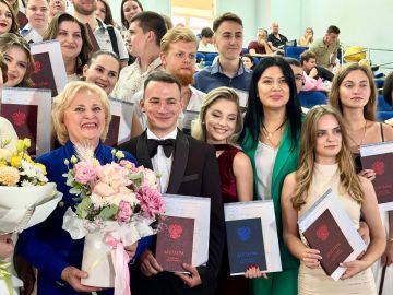 Начальник Управления Судебного департамента в ДНР приняла участие в церемонии вручения дипломов юристов выпускникам вузов Донецка