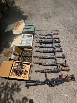 Сотрудники ФСБ обнаружили крупный схрон ВСУ под Донецком