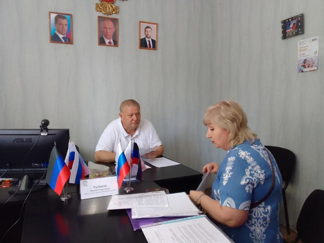 Сегодня, 16 июля 2026 года в Кировском районе г. Донецка состоялся приём граждан в Общественной приемной Общественного Движения «Донецкая Республика» и партии Единая Россия