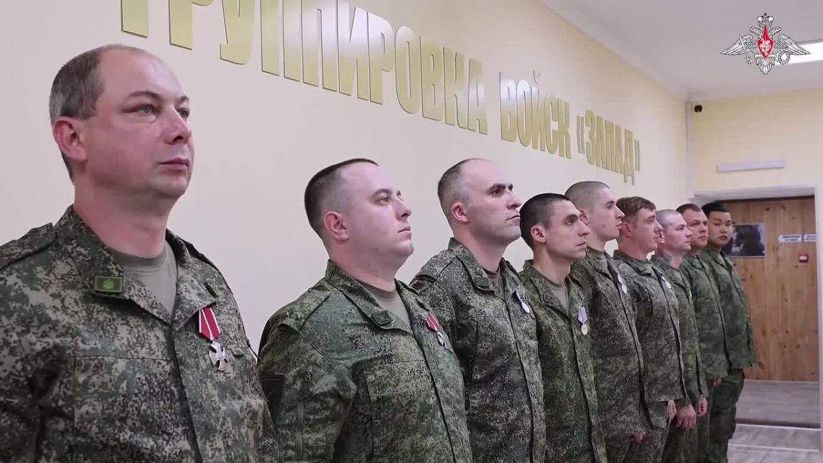 Герасимов вручил награды военным и заявил о скором освобождении Славянска и Краматорска