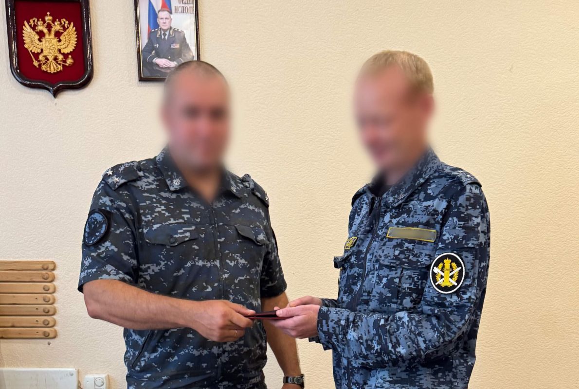 В ИК-8 состоялась торжественная церемония вручения погон