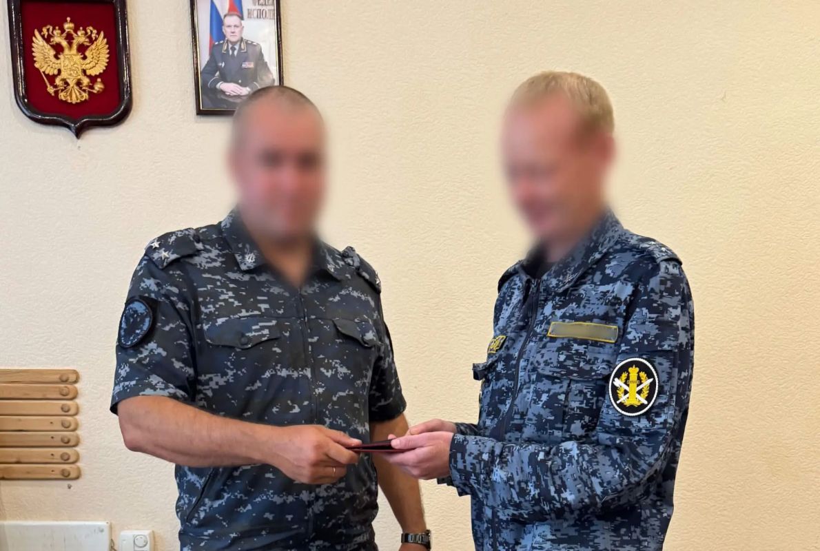 В ИК-8 состоялась торжественная церемония вручения погон