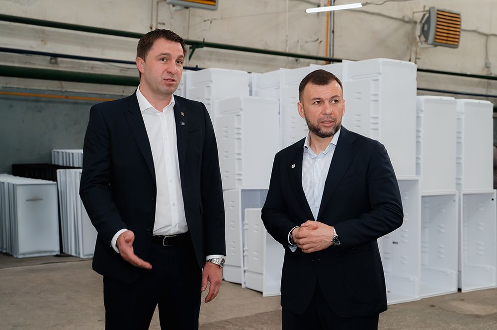 Денис Пушилин поздравил коллектив ООО «ДОНФРОСТ» с юбилеем