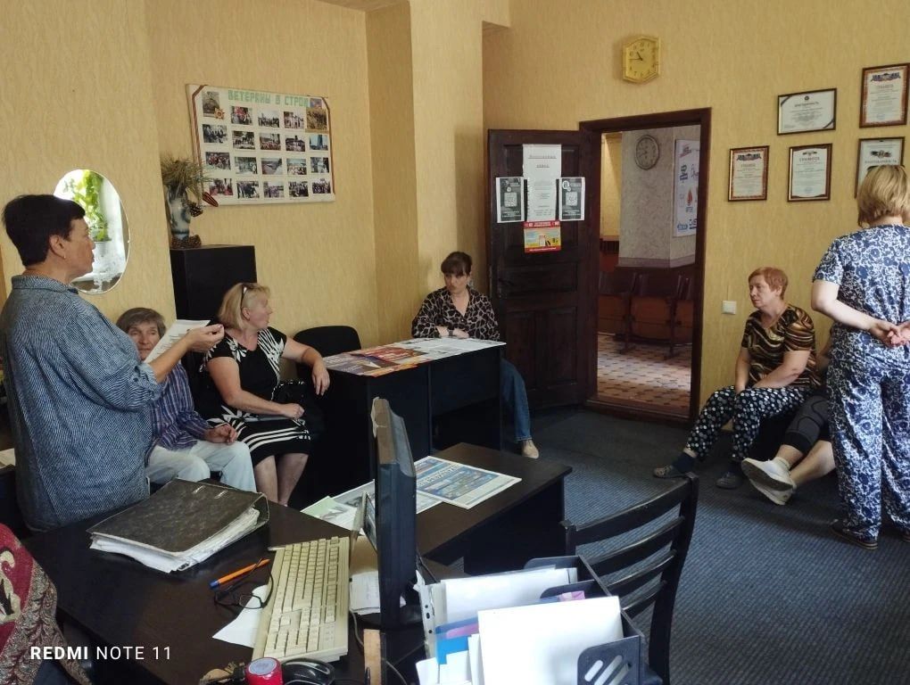 В рамках проектов «Управдом» и "Школа ЖКХ", активист района Марина Комарь провела встречу жителями по адресу ул. Петровского, 66