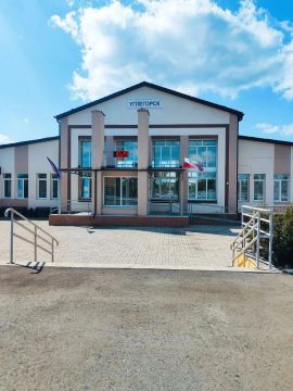 Коллектив станции Углегорск Донецкого филиала ФГУП «ЖДН» сердечно поздравляет всех коллег с Днем железнодорожника!