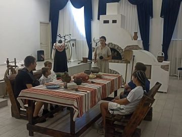 Во исполнение поручения Минтруда ДНР от 22.06.2026 о проведении летнего этапа акции «Безопасность детства», сотрудниками управления опеки и попечительства администрации городского округа Донецк совместно с сотрудниками...