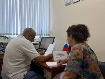 Сегодня, 12 августа, депутат Донецкого городского совета Сергей Ткаченко провел личный прием граждан в общественной приемной партии