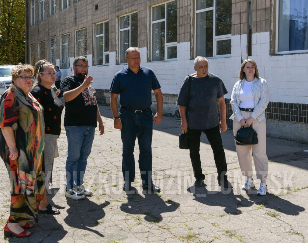Алексей Кулемзин: Сегодня посетил школу № 64, где в настоящее время ведутся ремонтные работы