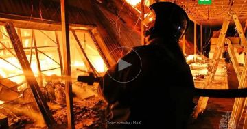 ТЦ «Галактика» в Донецке сгорел после удара ВСУ
