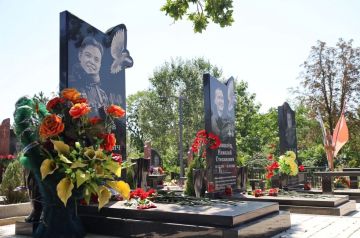 «Их дело продолжается»: В ДНР почтили память волонтеров Народного фронта