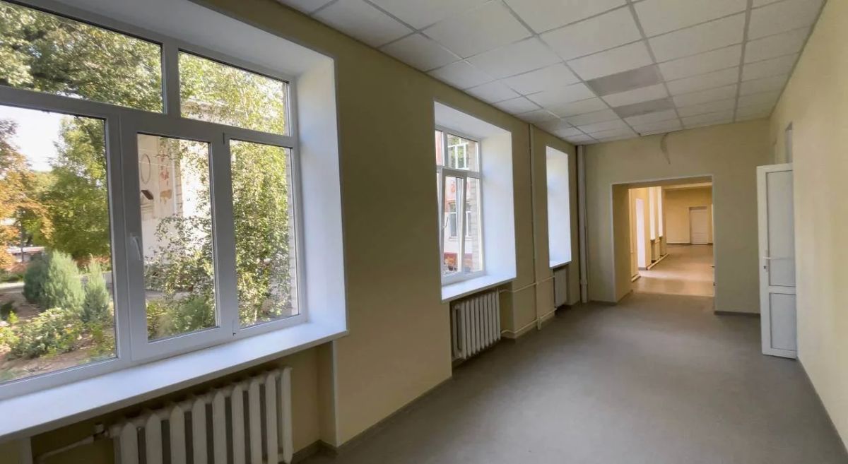 В Донецке близится к завершению капитальный ремонт школы имени Героя РФ Павла Клименко