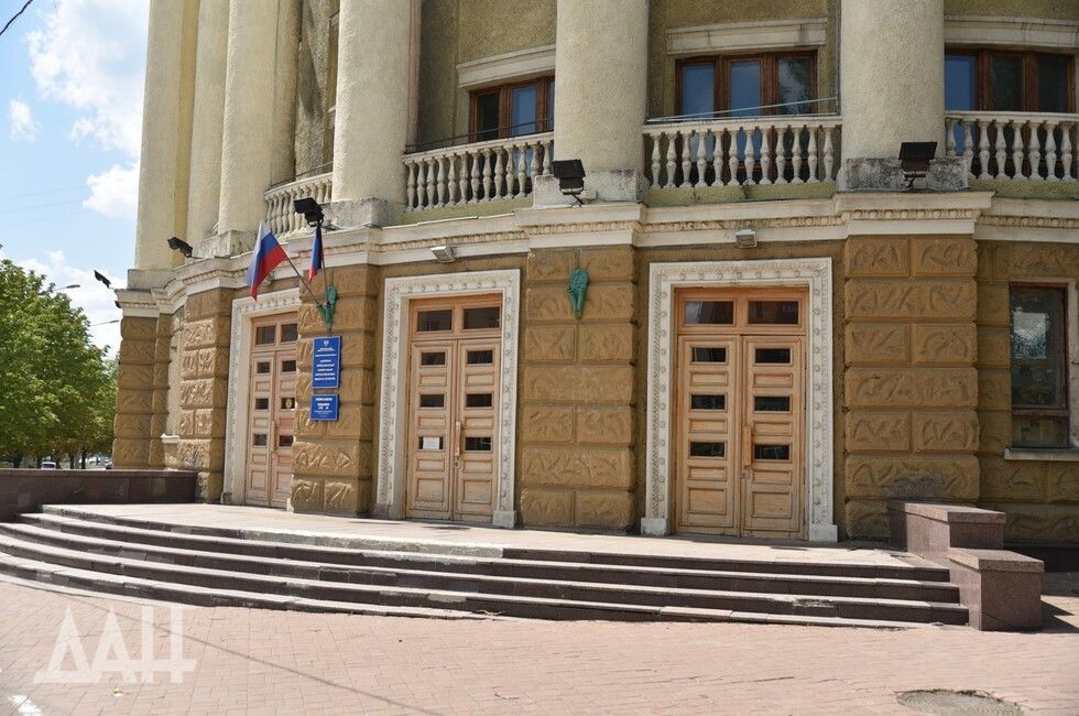 От горного дела до поэзии: как отметят День шахтера в донецкой библиотеке