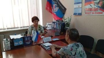 Сегодня, 21 августа, депутаты Донецкого городского совета Инна Преснухина и Евгений Куглер провели приёмы граждан в рамках работы общественной приемной Всероссийской политической партии «Единая Россия» в Калининском...