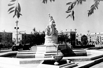 Донецк, которого больше нет: куда исчез фонтан на площади Мира