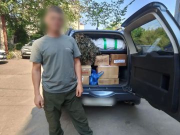 Докучаевское отделение Комитета семей воинов Отечества Донецкой Народной Республики под руководством Натальи Халаджи передало гуманитарную помощь военнослужащим 36-й мотострелковой роты