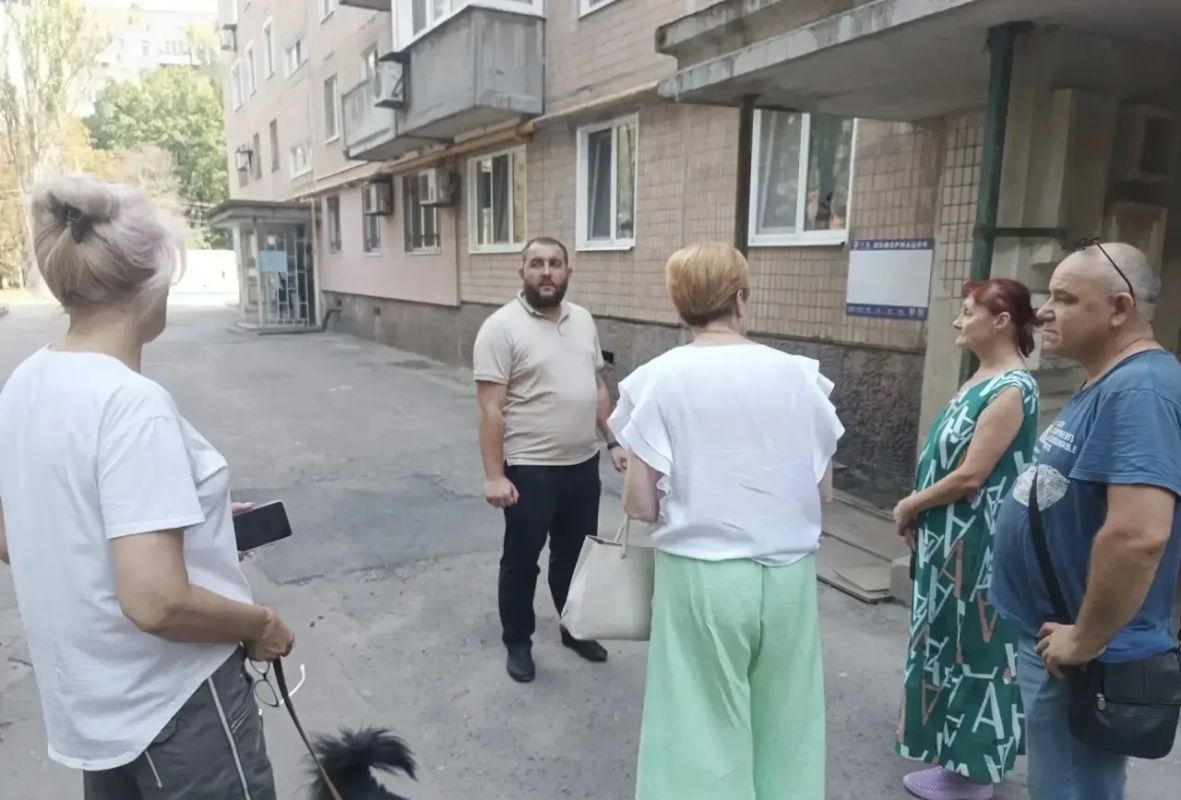 В рамках проекта «Управдом» заместитель руководителя Управы Александр Поддубный встретился с жителями района
