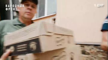 Ирина Куксенкова: Мы снова в Амвросиевском реабилитационном центре — на этот раз соратники из Народного фронта привезли необходимые продукты