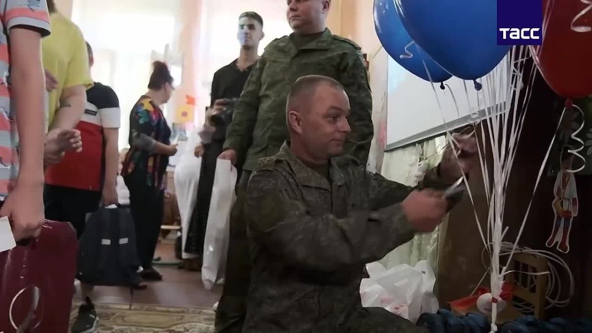 Школьный альбом из Авдеевки восстановят и передадут в музей