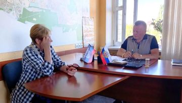 Наталья Бегуненко: Заместитель руководителя Управы Петровского внутригородского района Администрации городского округа Донецк Сергей Васильевич Чуб провёл еженедельный приём жителей района