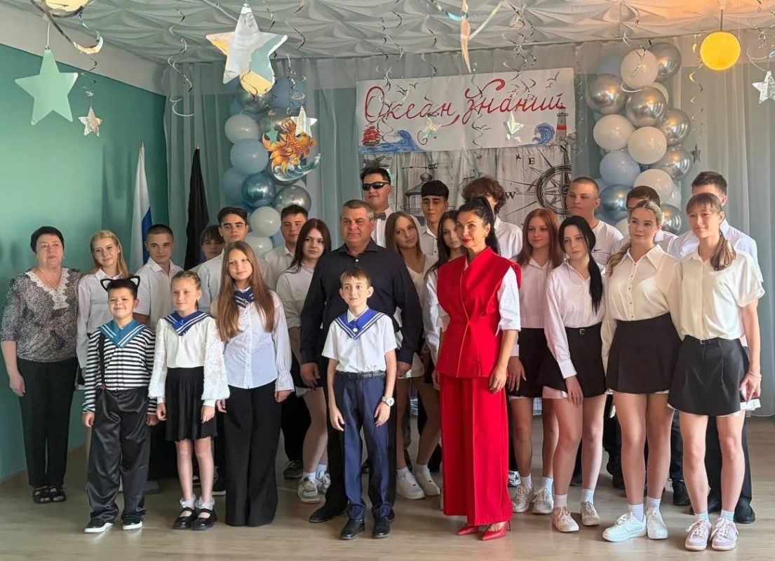 Юрий Атаманов: Принял участие в торжественном мероприятии, посвящённом Дню знаний