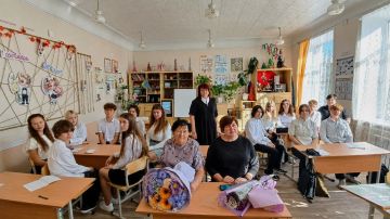 В первый раз в 10-й класс: журналист “Донецкого времени” села за школьную парту через 35 лет