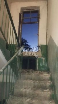 В результате удара дрона ВСУ в Центрально-Городском районе Горловки повреждён многоквартирный дом