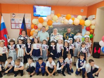 Сегодня в школах Старобешевского округа прозвенел Первый звонок!