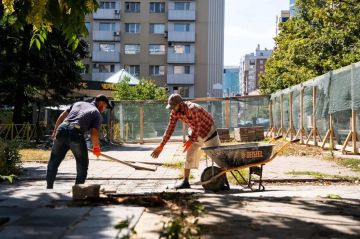 В центре Донецка создают сквер имени Сергея Прокофьева