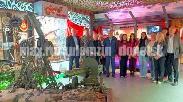 Сегодня в Музее Боевой и Трудовой Славы имени Первого Главы ДНР А.В. Захарченко прошёл комплекс мероприятий ко Дню освобождения Донбасса