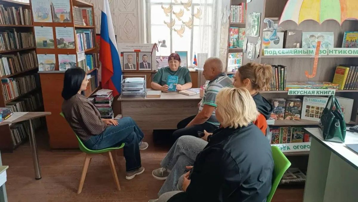Докучаевское отделение КСВО ДНР провели мероприятие, посвящённое Дню языков народов России