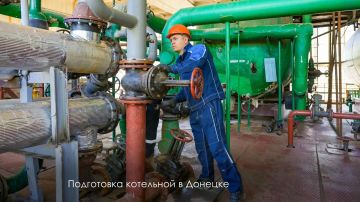 Московские коммунальщики восстанавливают инженерные сети Донецка