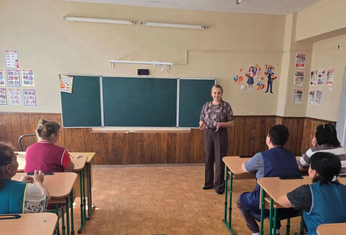 Важный диалог: встреча с коллективом Петровской школы