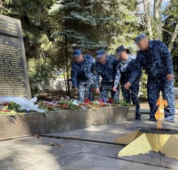 Личный состав ГУФСИН России по ДНР почтил память освободителей Донбасса