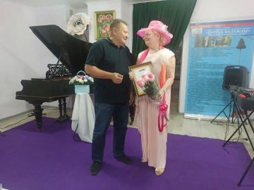 Валентин Левченко: Сегодня, с глубоким уважением и признанием поздравляем выдающуюся поэтессу Галину Николаевну Боженко с её 70-летним юбилеем