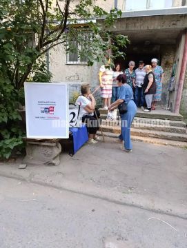Стремление к светлому будущему Республики находит отражение в высокой активности Дончан на голосовании!