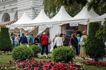 Туристический потенциал Карелии, Донецка, Крыма и других регионов России презентуют в Кисловодске с 17 по 23 сентября в рамках VII Всероссийского фестиваля народных художественных промыслов «Заповедный сувенир»