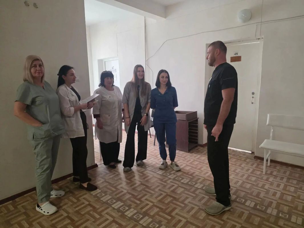 Диалог с медиками: Евгений Балабанов обсудил с коллективом ЦРБ важные вопросы жизни округа