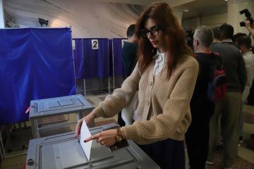 «Это историческое событие!»: Как в ДНР проходит основной этап выборов депутатов Госдумы РФ