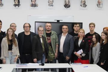 «Научитесь просто рифмовать!»