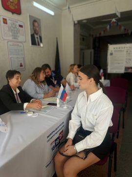 Исторический момент: молодежь Донбасса делает свой выбор!