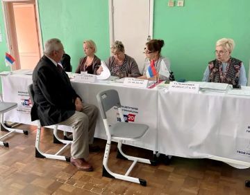 Депутат Народного Совета Мирон Леонидович Братковский проголосовал на выборах в Государственную Думу
