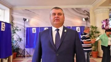 Юрий Атаманов: Принял участие в голосовании на выборах депутатов Государственной Думы