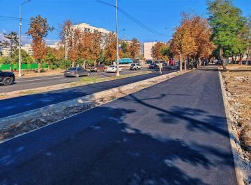 Новый асфальт в центре Мариуполя