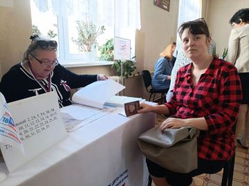 Жительница Киевского района приняла участие в голосовании на выборах в Государственную Думу