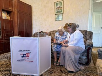 Для тех, кому сложно добраться до участка самостоятельно, организовано голосование на дому