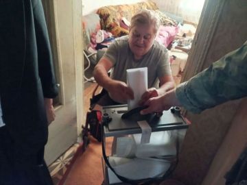 Для тех, кому сложно добраться до участка самостоятельно, организовано голосование на дому