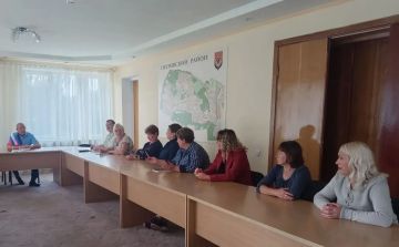 Наталья Бегуненко: В рамках проекта «УПРАВДОМ» в Управе Петровского внутригородского района Администрации г.о. Донецк прошло рабочее совещание по вопросам жилищно-коммунального характера