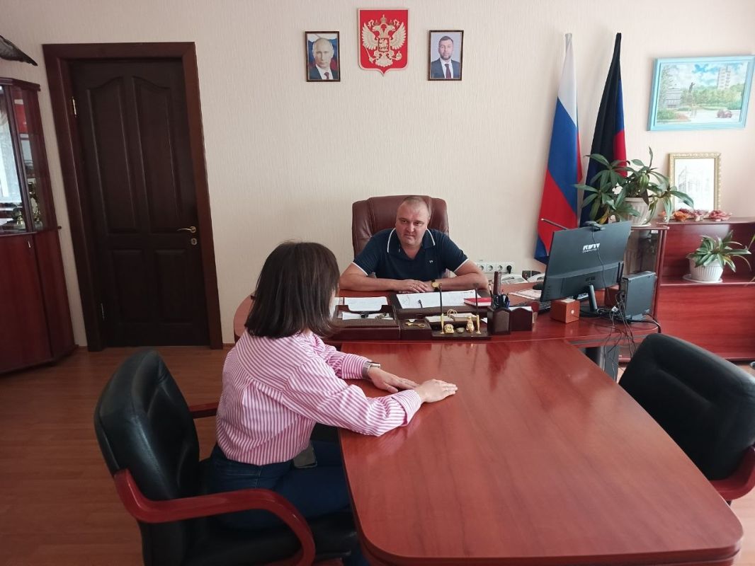 Сегодня, 21 сентября 2026 года, в Управе Кировского внутригородского района Администрации городского округа Донецк ДНР руководитель Управы Алексей Дмитрюк провел личный прием граждан